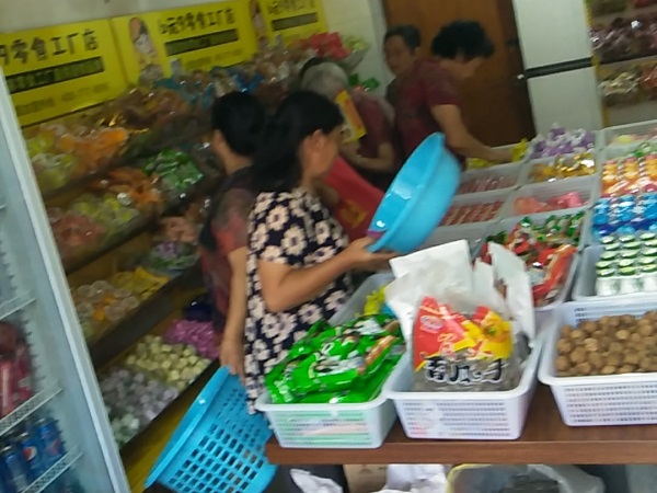 關(guān)于零食加盟店經(jīng)營的“七個如何”